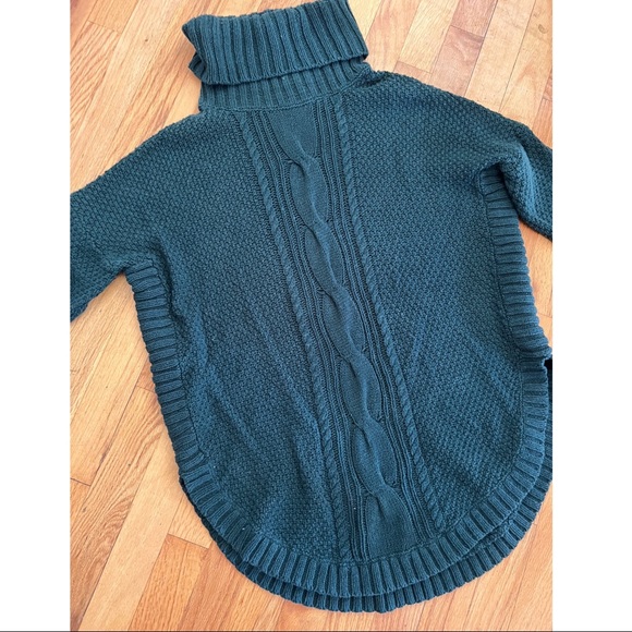 Sweater - Picture 2 of 7